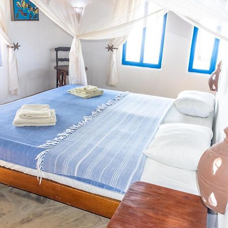 Hibiscus Beach House Pangani Exterior photo