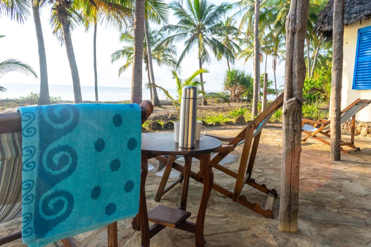 Hibiscus Beach House Pangani Exterior photo